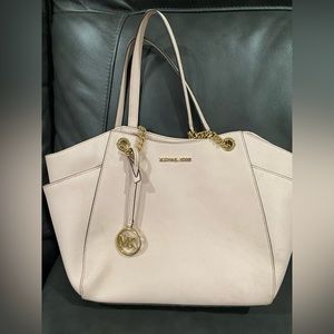 Micheal Kors purse.